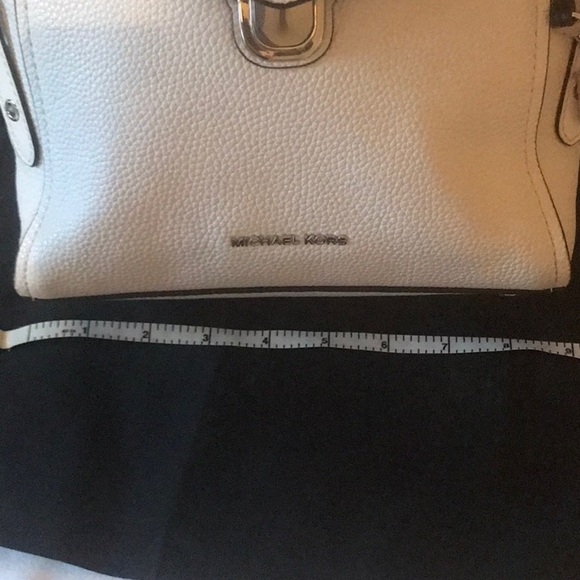 Michael Kors Flower black and white backpack
